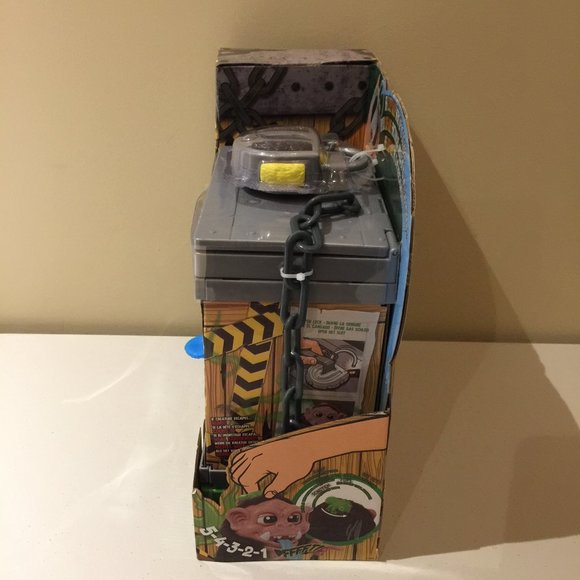 Crate Creatures Surprise Nanners Gorilla Beast Monster - Picture 16 of 16